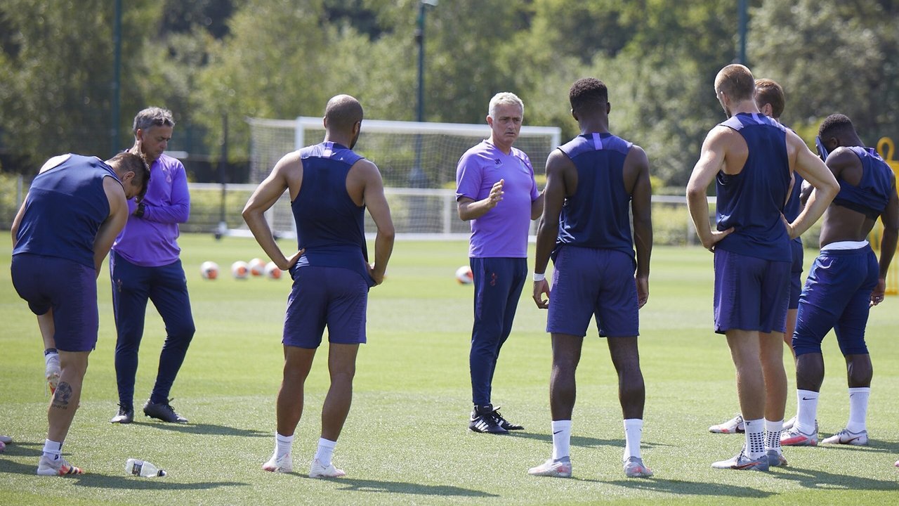 All or Nothing: Tottenham Hotspur - Spanish TV show backdrop